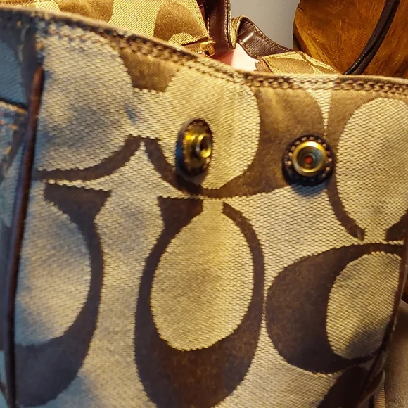 VINTAGE COACH HAMPTON SHOULDER BAG - Picture 6 of 12